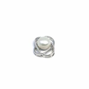 Silver white stone bead design pendant