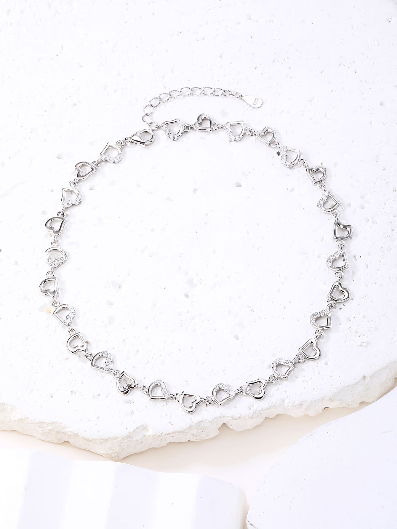 Szív mintás cirkónia köves bokalánc – 24+4 cm_3